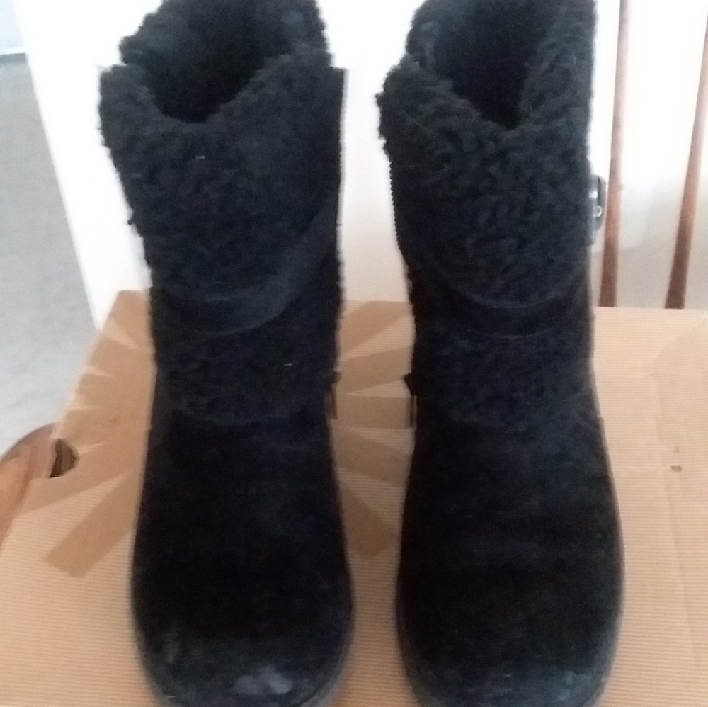Uggs W Blayre 11 suede 7.5 boots